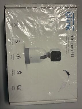 Link Mini Pan-Tilt Indoor Smart Camera — White and Black